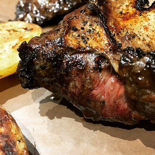 Ya todos conocemos la #entraña, ese corte jugosísimo que sirve de entrante antes de la pieza principal del #asado, pero ¿a que no sabías que es el músculo del hipo? Ahá.⠀
⠀
📷 Entraña de ternera, para quitarte el hipo⠀
⠀
#parrillada #carne #patata… ift.tt/2JqcxZB