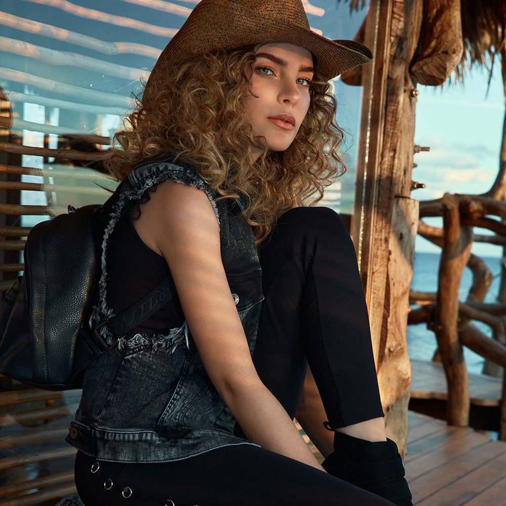 studiofmexico's tweet photo. @belindapop es #Coachella #StudioF #MusicalCollection
Sombrero - S217074 *Dispon... https://t.co/15fVJN4tqB https://t.co/5Se8Zdsn24