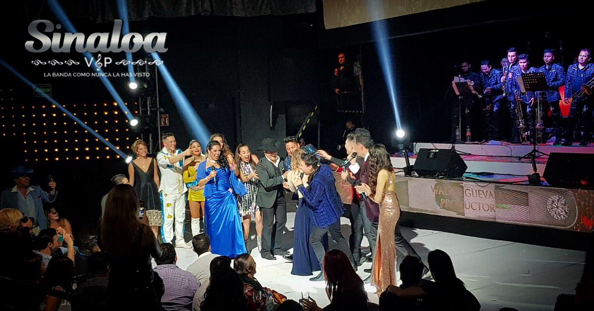 MarianaVargasMx's tweet photo. Una fotografía de anoche en nuestro inicio de temporada ❤️#PuraFiesta @BandaSinaloaVIP https://t.co/8vMnlx7dPP