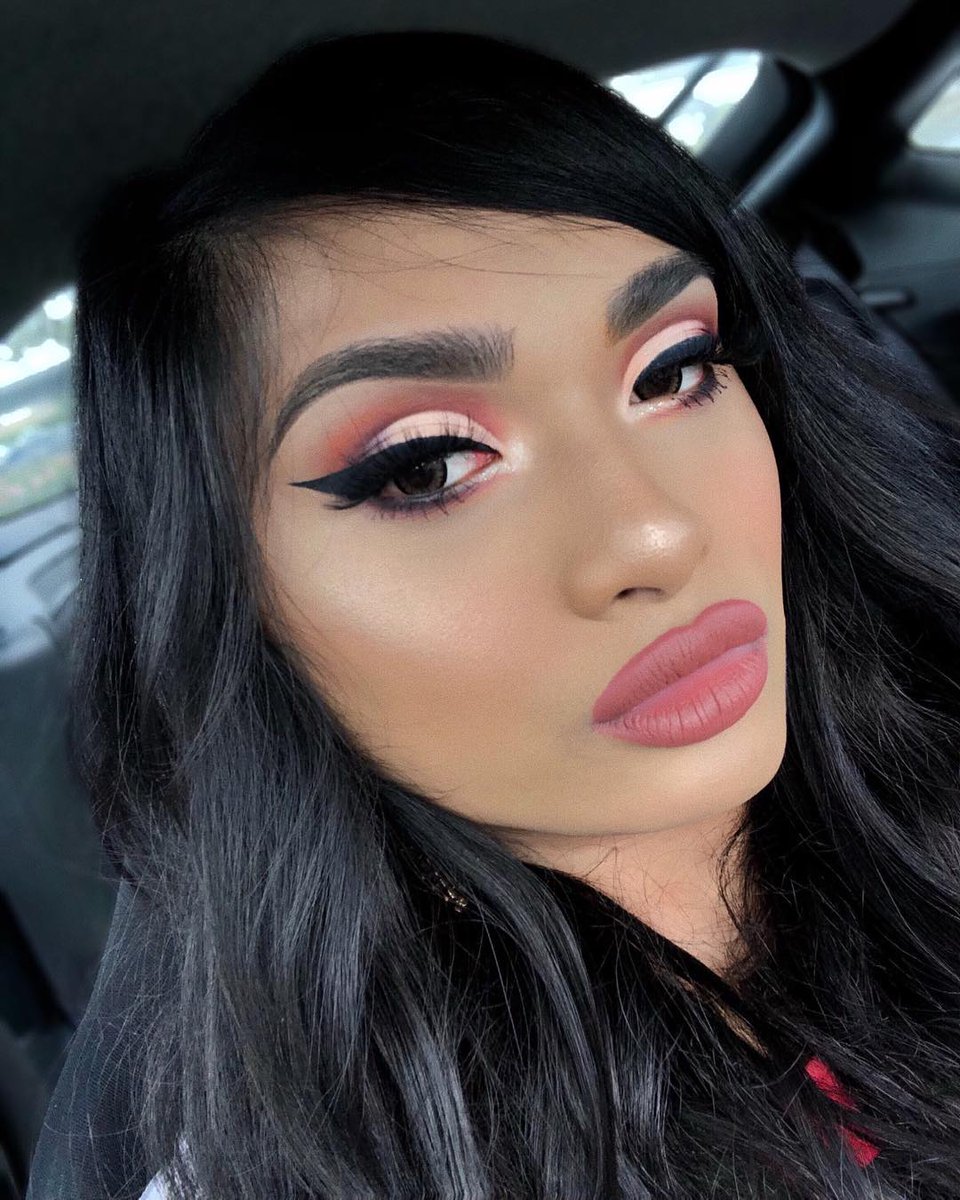 ABHcosmetics's tweet photo. Beautiful💕 #BrowDefiner in Medium Brown, SOFT GLAM, Cappuccino #ABHBronzer, Amrezy Highlighter and Spice #ABHMatteLipstick @itsmegama 

#ABHBrows #ABHxAmrezy #AnastasiaBeverlyHills https://t.co/02j6Ccx7cN