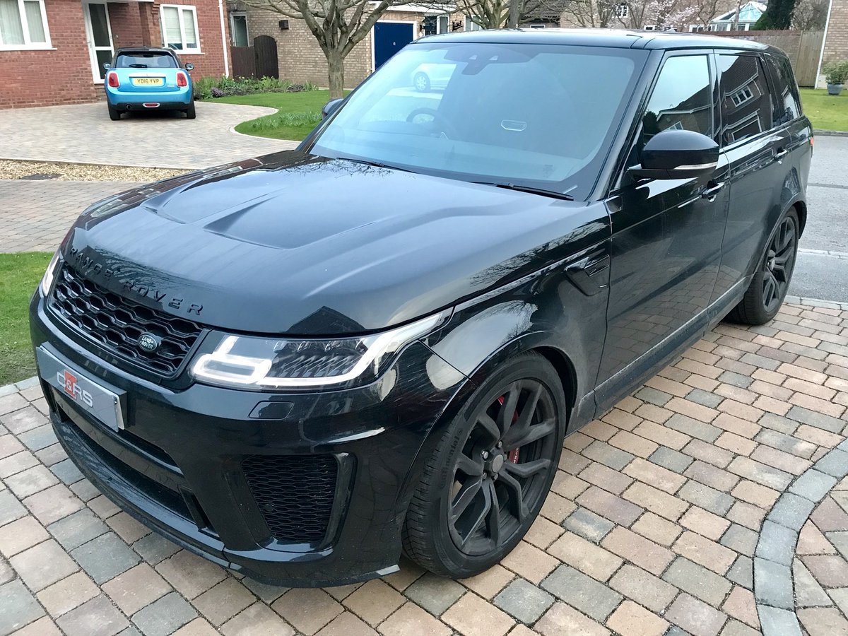 retrofitsol's tweet photo. Last minute squeeze in 2018 Range Rover SVR fitted today with @TrackstarSVT @TeletracNavman Category 5 products.... loved the old one , love this one even more 😍😍
#RangeRover #vehiclesecurity #category5 #immobiliser #antitheft #keytheft #york #retrofit https://t.co/cgEMuSNMdE