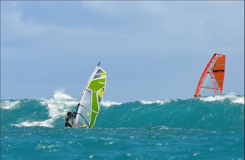 aurelien_galas's tweet photo. Good session🤙🏾🌊💨 #gunsails #like4like #windsurfing https://t.co/BUp2HB1ay7