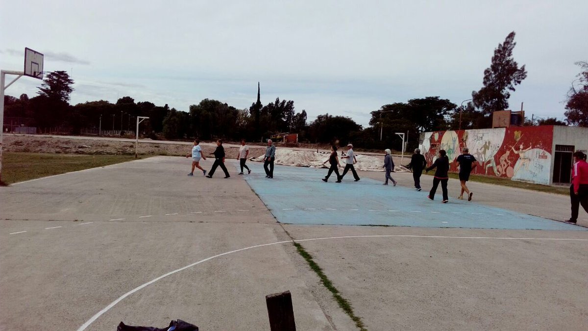 berestortoni's tweet photo. Integramos, nos divertimos y mantenemos la actividad fisica! Inicio de las clases de NEWCOM para adultos mayores. Es viernes y Deportes lo sabe...@hector_gay @santinardelli @SoleMonardez @PrensaMBB @NidiaMoirano @nicovitalini https://t.co/el6tyEvpU2