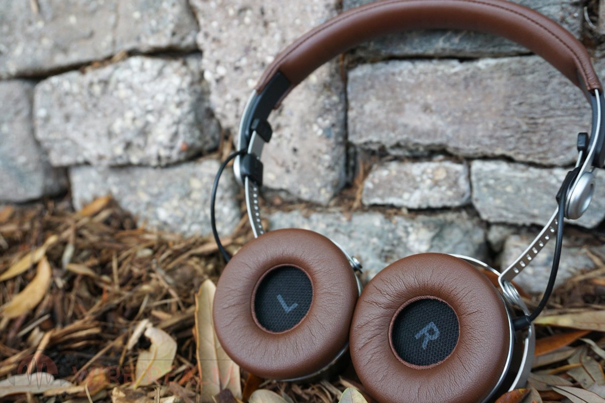 wirerealm's tweet photo. The @beyerdynamicHQ Aventho Wireless. It doesn't get any better than this, and our review explains why. https://t.co/iEFkHwn7GV #headphones #beyerdynamic #audiophile #wirelessheadphones #bluetoothheadphones https://t.co/vbT0EfwIQT