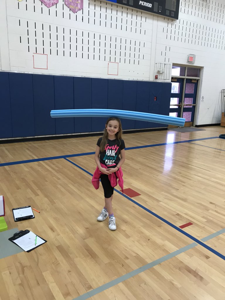 SouthCentralPE's tweet photo. We have been working on balance with our bodies and with other objects during stations this week! Students have worked in small groups with the responsibility of following written task descriptions, reflecting on their performance of each task, and creating their own challenges! https://t.co/4WpPdzTin6