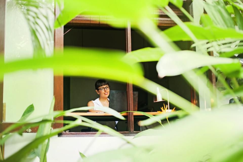 DLRConstruction's tweet photo. When designing your office space, take the green world into consideration for improved mood and productivity. https://t.co/AQT6g0p4C3 https://t.co/j1IlGtFUr0