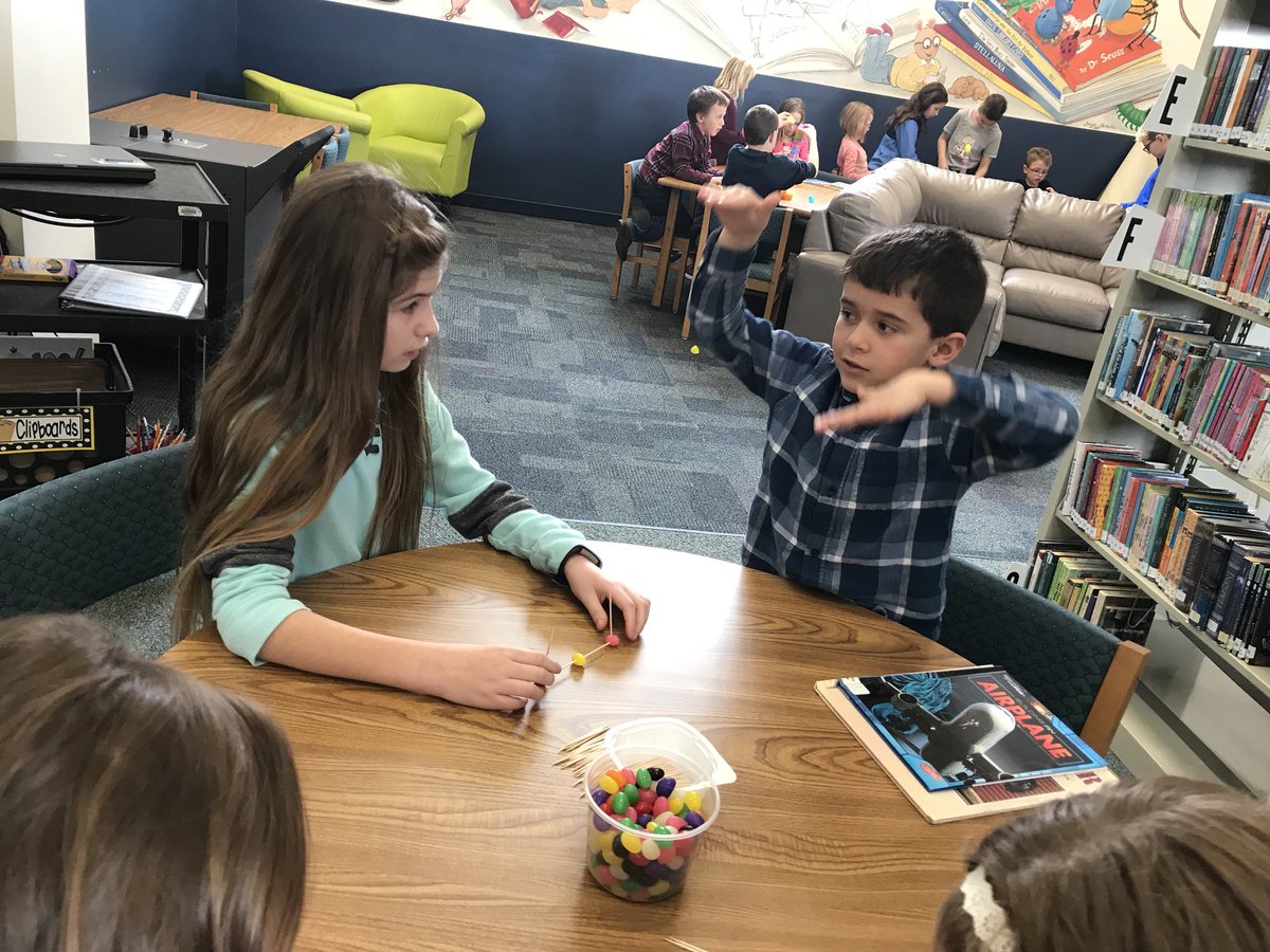 Thank you <a href="/KDGWetzel/">Kendra Wetzel</a> for creating such an awesome STEM activity for Book Buddies! #Raiderstrong