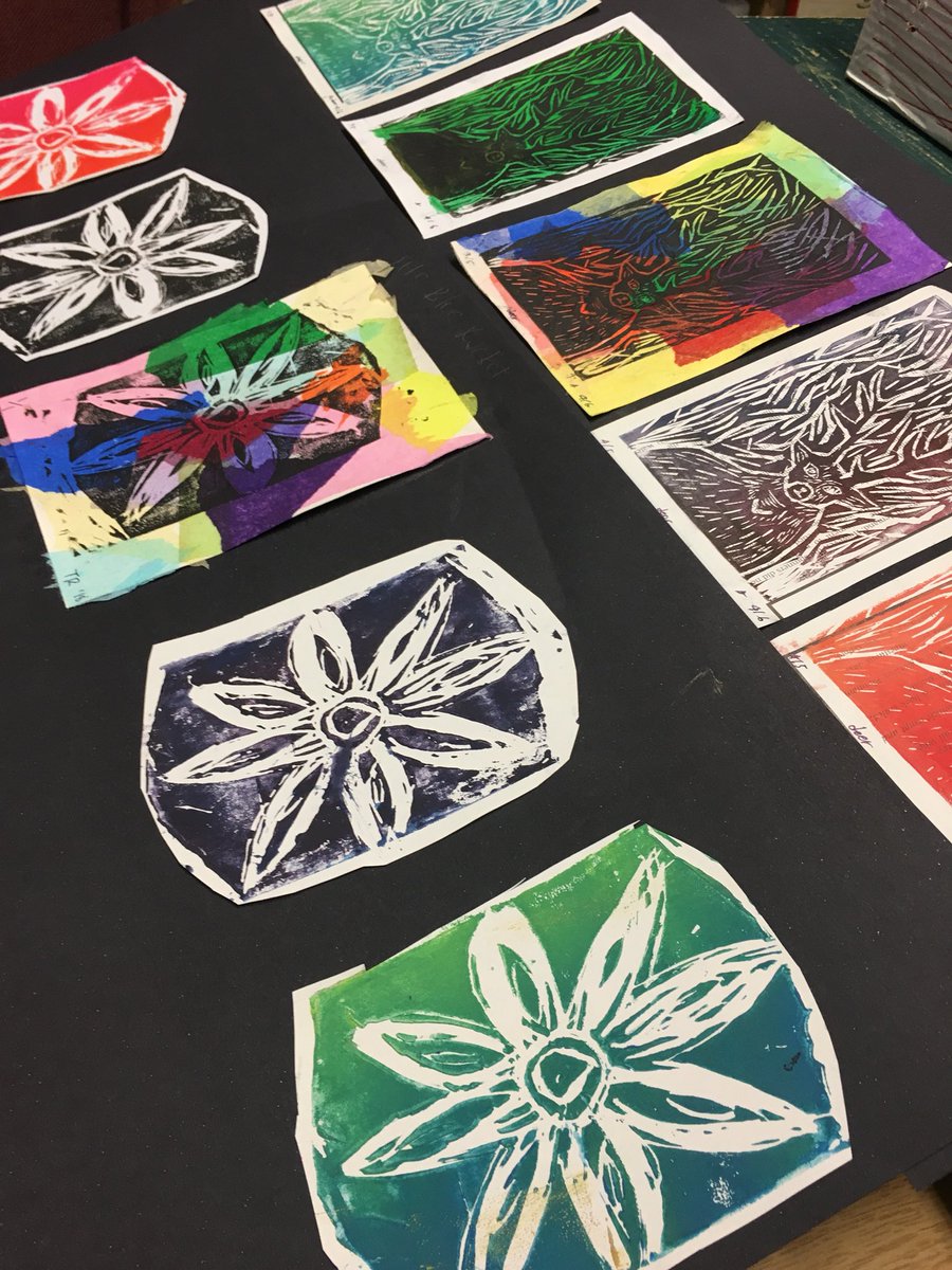 boonclass's tweet photo. Grade nine @Oakridge_SS artists produce a series of prints on a variety of backgrounds. They did such an excellent job experimenting with different mediums for their backgrounds! #creativity #learningtolearn #artgallery #oakart #art #printmaking #education #art https://t.co/Ffs4hu3cRh