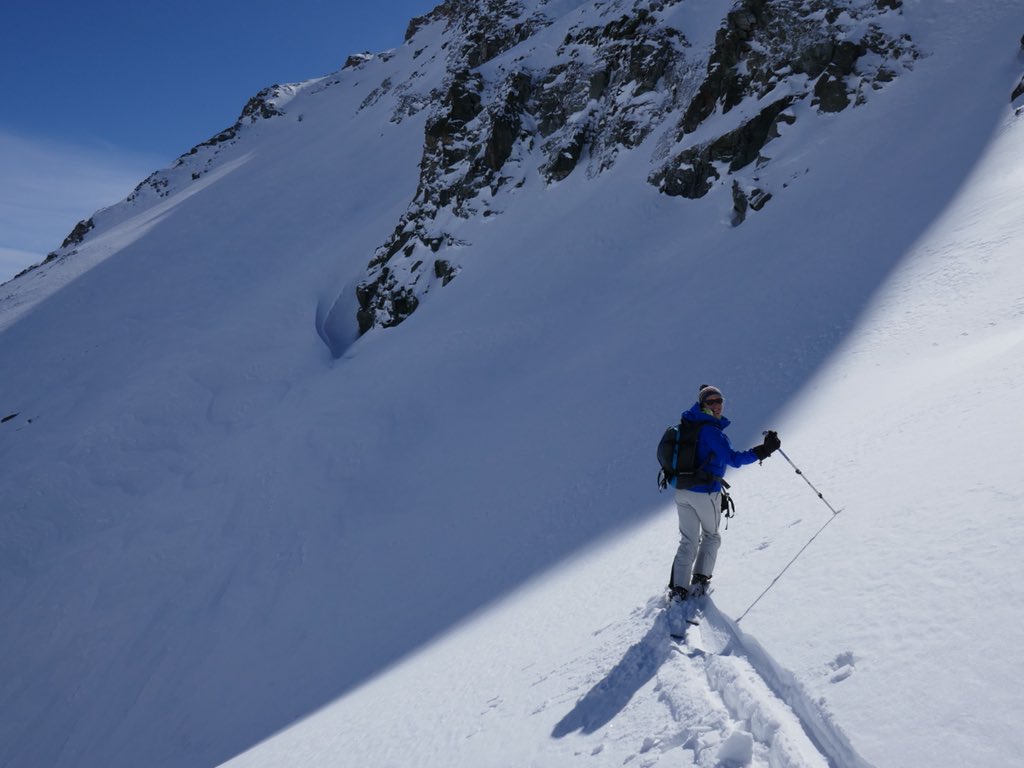 markwalkerguide's tweet image. Heading to the Battbeerg in some pretty nice weather!... @Brit_Mt_Guides @MtnTraining @dynafitNA @Salewa #skitouring #freeride #bluebird