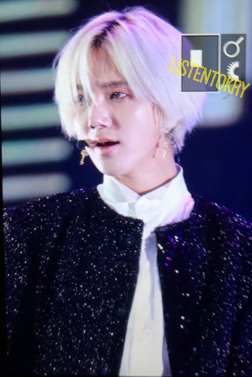 listentokry's tweet photo. 180406 #SMTOWNINDUBAI #Yesung @shfly3424 😍😍😍 https://t.co/SAPX7Qe1o0