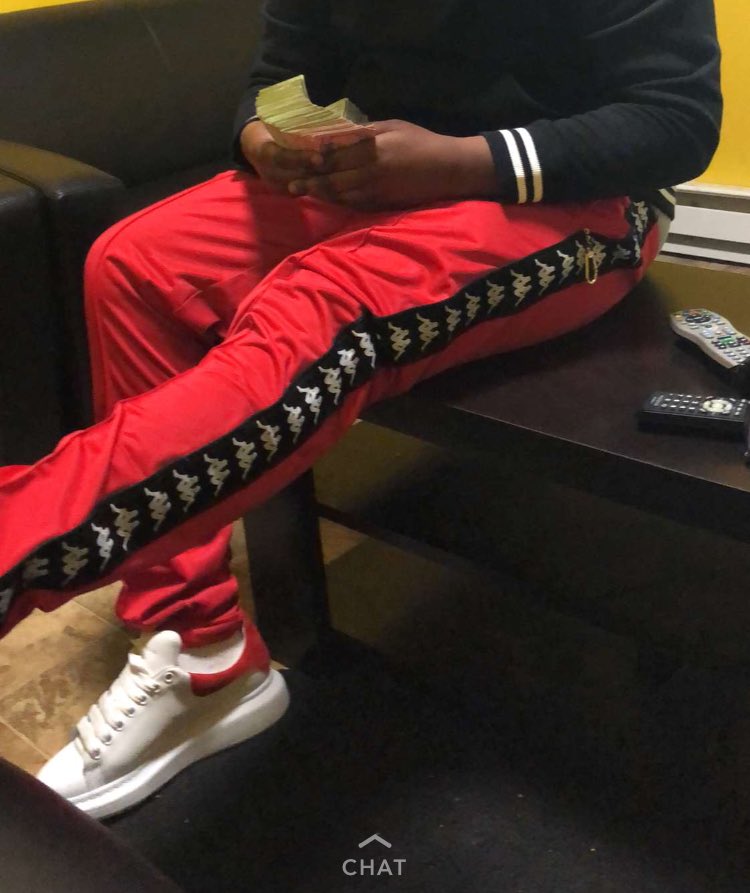 VERSACEXRAGZ's tweet photo. 🚫🧢 https://t.co/LQNAve8dkE