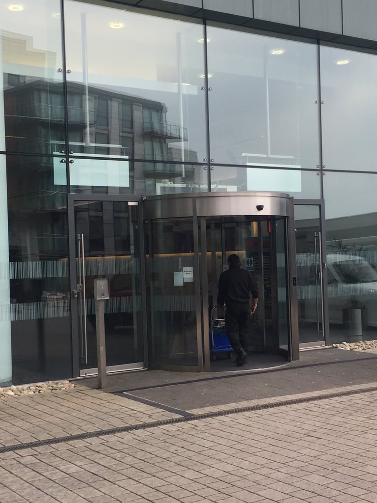 karentemplenpsb's tweet photo. Never been so glad to see @GatewayPlaza @BarnsleyCouncil #transpenninetrail was fabulous @BarnsleyWalk @walk2work #NationalWalktoWorkDay @BIADS1 was so worth it and I may do this again https://t.co/gLihxYTwpl