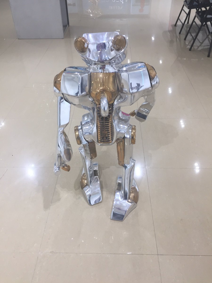 chashama's tweet photo. Don't march blindly into your weekend! Come see @LJenkell at 475 Madison Avenue between 51-52nd Streets courtesy of @chashama #spacetocreate #spacetopresent https://t.co/DsUGceG2Um