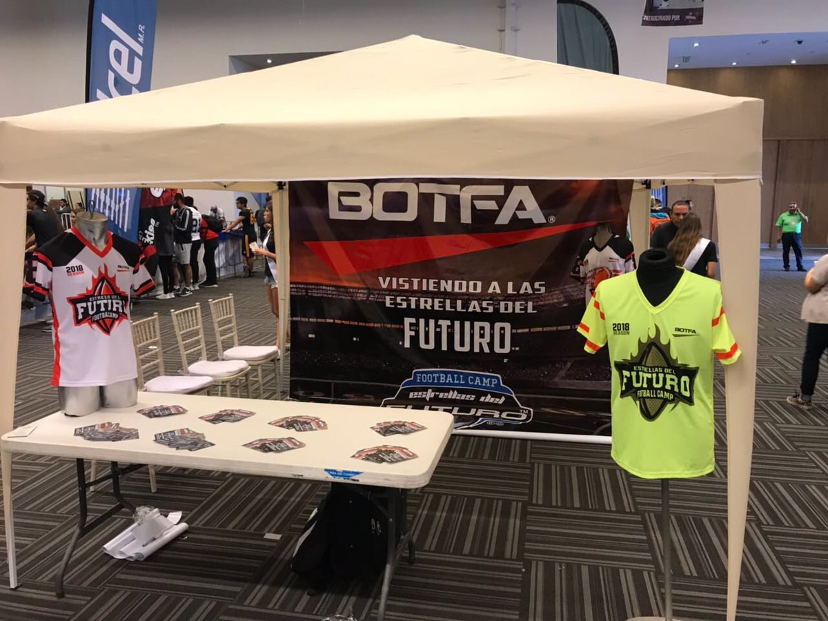 GuilleGumi's tweet image. #BOTFA patrocinador oficial de #EstrellasDelFuturo clínicas de 🏈 para niños con @EzekielElliott cc @RodolfoFabela