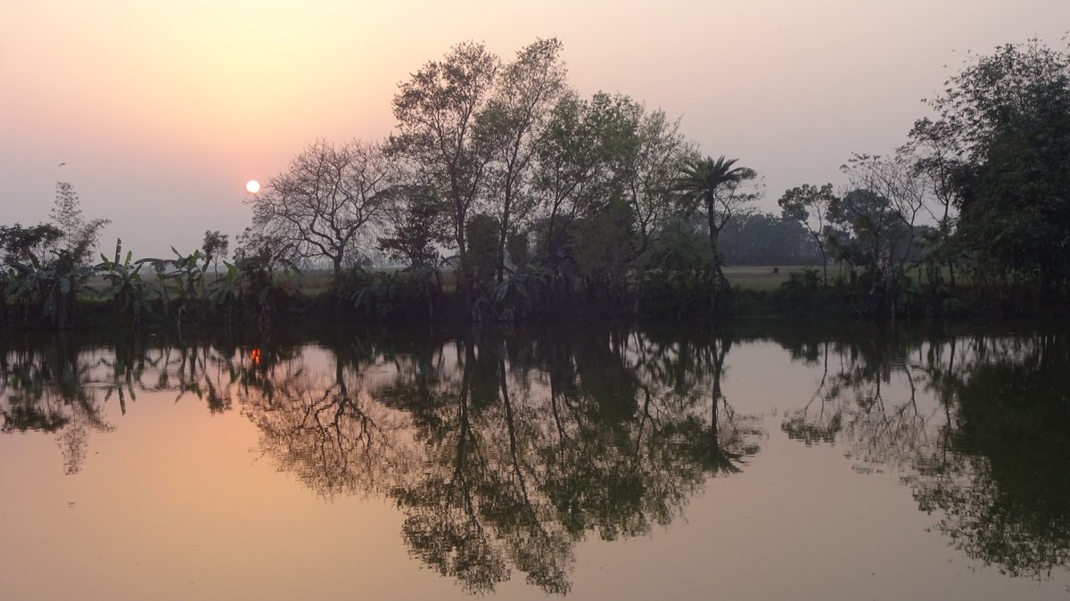 ThakurSubhasish's tweet photo. #Subhasish_thakur_Photography #Sunset #Sunset_in_River #Reflaction #Sunset_reflaction #Sunset_reflaction_on_river #River_Reflaction https://t.co/XymBMI6G4a