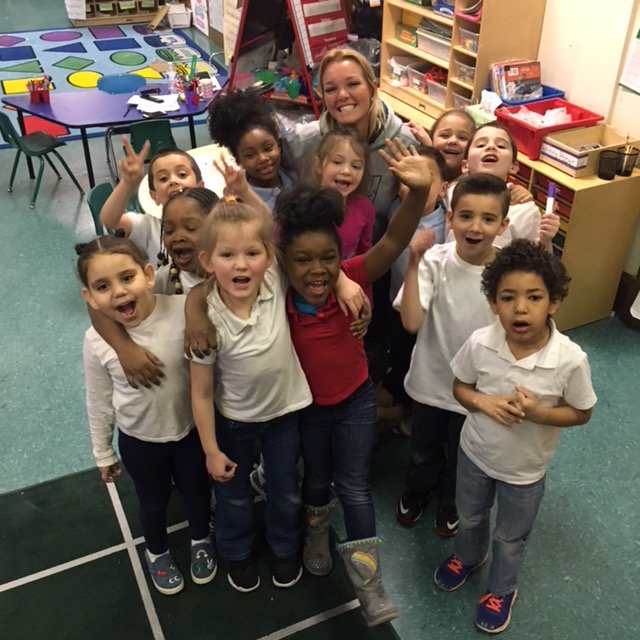 Westfield_Bio's tweet photo. Thank you to H.B. Lawrence Elementary in Holyoke for a fun afternoon! Westfield State O.W.L.S. had a blast working with you on our science activity! @WSUTriBeta @jen_hans @WestfieldState https://t.co/akH7bWX3GY