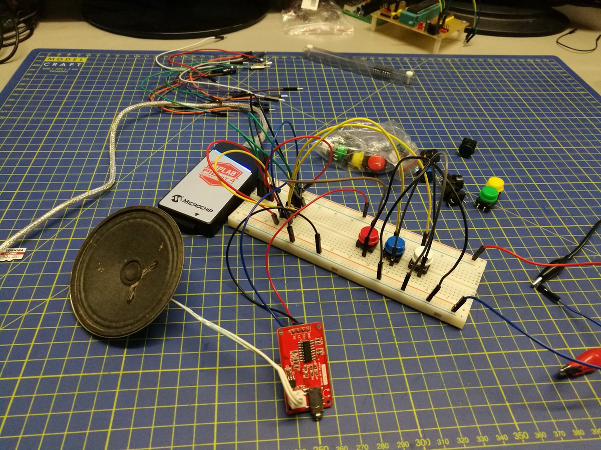 settorezero's tweet photo. Working on a new #sound #toy for my son, based on a #microchip #pic12f https://t.co/TUQdqbcuSg