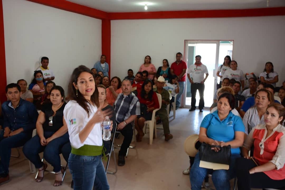 MaruMedina_'s tweet photo. Agradezco siempre el respaldo que me brinda la estructura de mi Partido donde quiera que voy, segura estoy que haremos un gran trabajo. Gracias por este significativo encuentro. #MaruMedina #MásPorSinaloa https://t.co/airKANh5Tm
