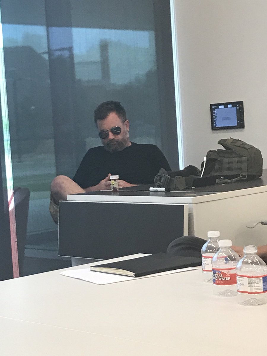 flannobrain's tweet image. How did he hire Stephen Hawking? #datadada