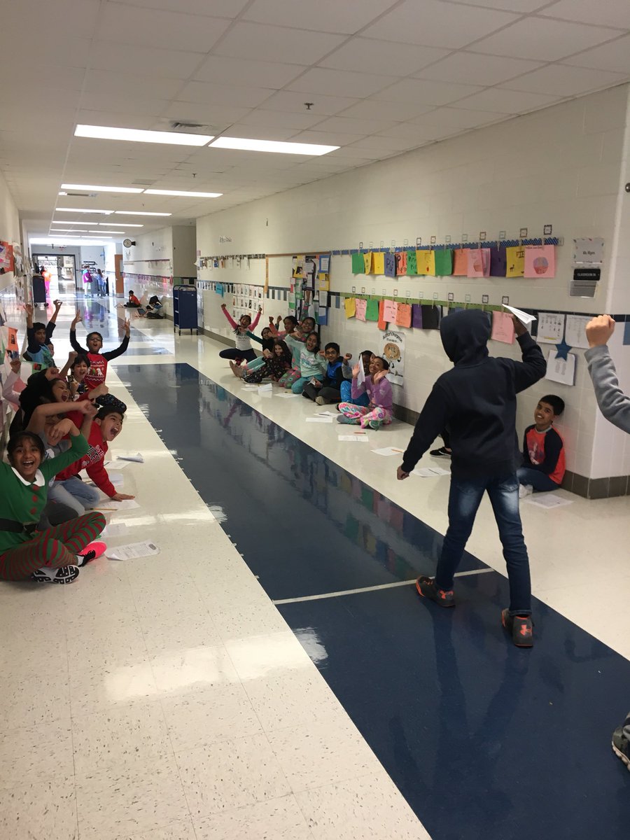 mswhite_4th's tweet photo. We had fun designing paper airplanes for our class experiment! @RosaLeeCarterES https://t.co/IvyKNZ060f