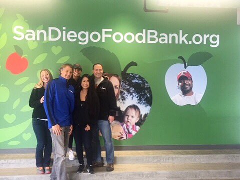 TrueCommerce's tweet photo. 5 employees from our Carlsbad office volunteered yesterday at the San Diego Food Bank. Spending all morning sorting through orange mandarins and bagging them! The Food Bank supplies food to over 1700 kids every Friday so they have something to eat on the weekends! #AWEcommittee🍊 https://t.co/hTP2z2rOyi