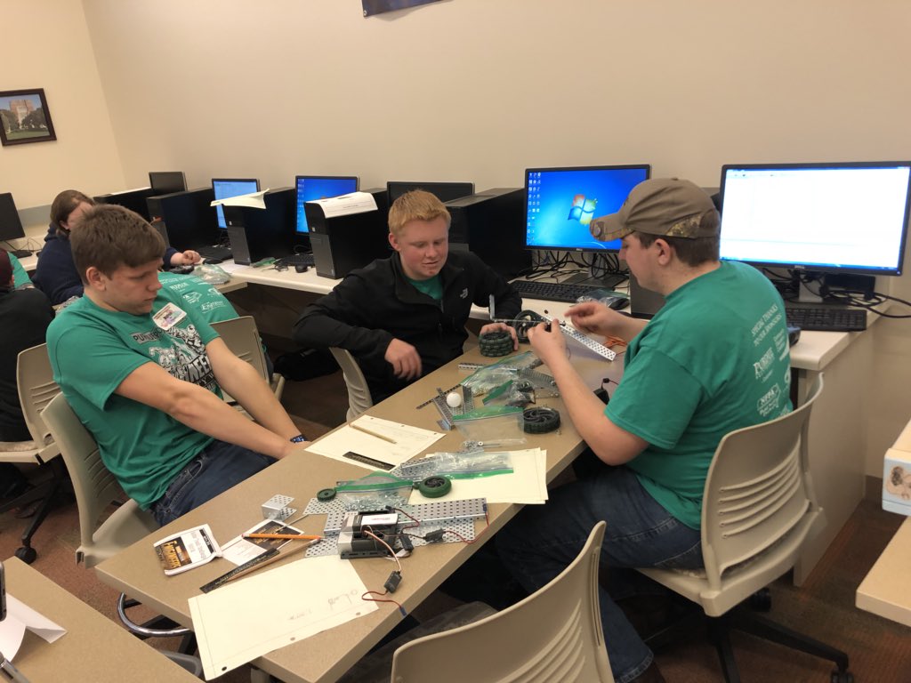 ztschroeder's tweet image. #boilertech #purduecolumbus #csanewtech

Vex #Robotics and #Electromagneticity

@mreedcsanewtech @bcscindiana @CSANewTechHS