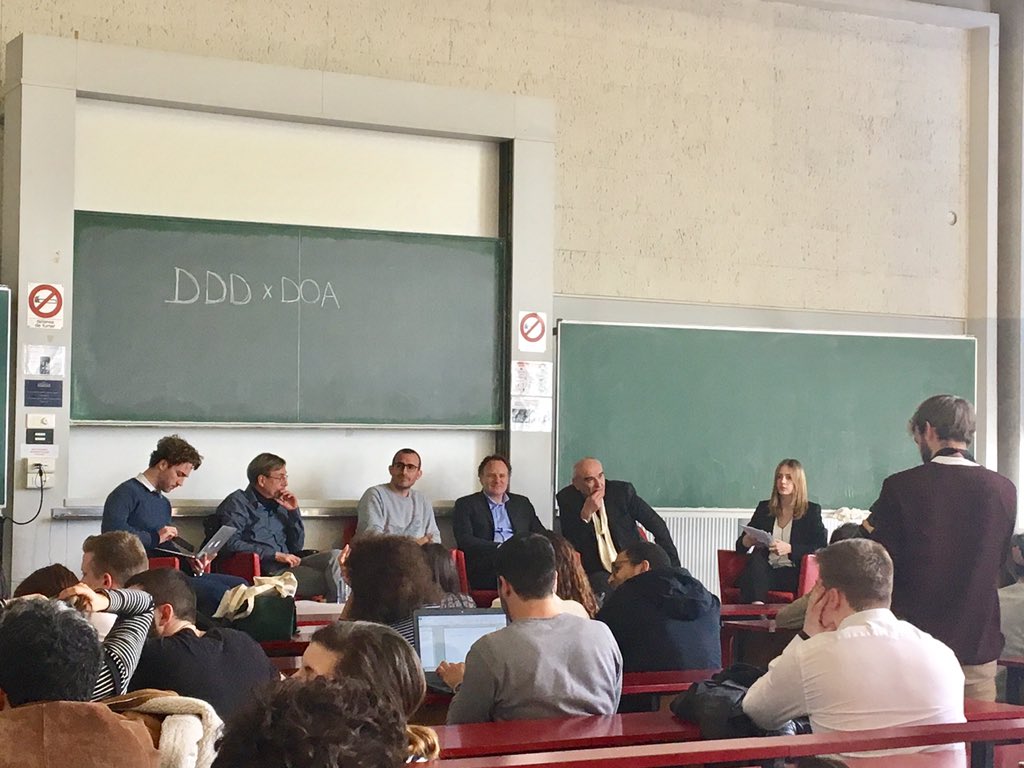 Paris_Dauphine's tweet photo. #conference #DauphineArtDays - Comment écoutera-t-on la #musique dans 10 ans ? @Paris_Dauphine en présence de : Gilles Castagnac @IrmACTU , Sophian Fanen, journaliste et auteur, Denis Ladegaillerie @Believe_France , Pascal Nègre @HashtagNP, @Dauphinedebat, @dauphineonair, #EMMOC https://t.co/jgxxoUZK82