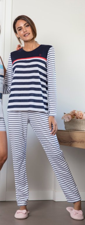 Lady_Belty's tweet photo. Pijama mujer verano en tejido jersey, con pantalón largo a rayas y camiseta manga larga a rayas estilo marinero.
Capitán, sí mi Capitan !! ⛵⛵ https://t.co/keAvGpHd5H