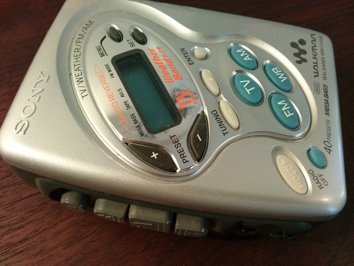 VintageRadioMan's tweet photo. https://t.co/qiBPhvtU0t … … #music #Walkman #1990s #90sKid #BoyBand #childhood #Elementary #school #artists #band #portable #TestedForAwesome #working #musicianlife #songs #entertainer #memories #Dad #birthdaypresent #collectible #MemoryLane #Retweet #DealoftheDay #BuyNow https://t.co/XA5ovTRTZQ