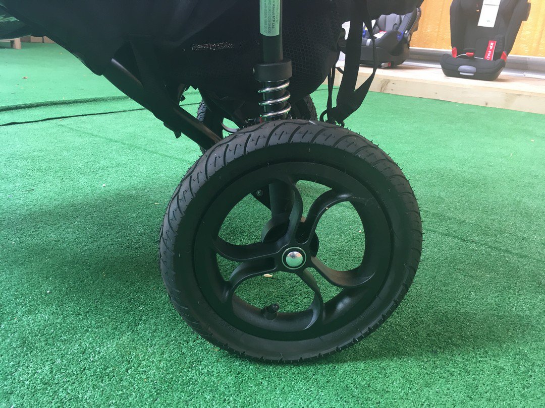 BuggyPramReview's tweet photo. The @OutnAbout_UK Nipper Double V4 Pushchair is the newest version of the Nipper range, and sees the very popular buggy taken to the next level. Read our full review here ► https://t.co/ssJf21Gpk2 #review #nipper #outnabout #dadlife #mumlife #outdoors #parenting https://t.co/uMte6F6Bcz