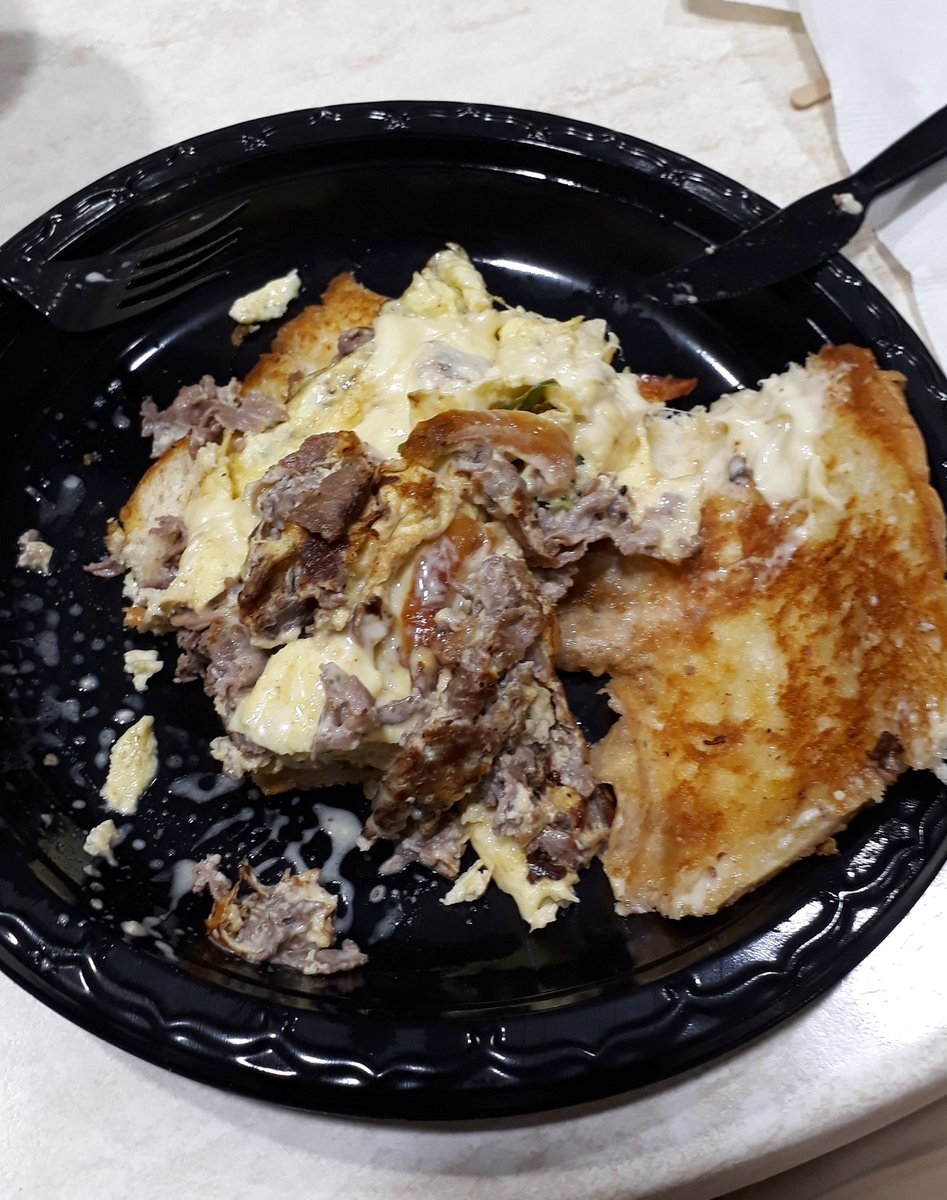 Darlyka's tweet photo. #BreakfastPhilly eating like a champion π getting ready for the second day at #ClexaCon2018 π https://t.co/7BkBhLQD9O
