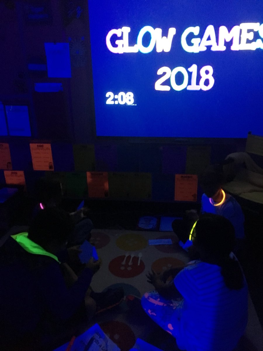 mrszarcaro's tweet photo. Glow games to review for STAAR writing! @Reed_Elementary https://t.co/68FucLZQVy