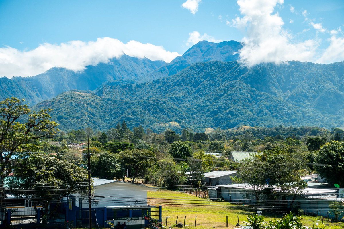 Wanderlust_Dogs's tweet photo. Panama is such a beautiful and diverse country.  I am so fortunate to be able to travel here with One Library at a Time and meet so many amazing people in the communities I have visited. https://t.co/x4N6xcSL9E