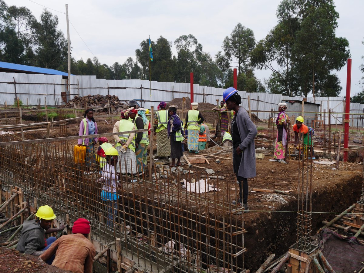 AfricanDesignU's tweet photo. Another day in the office. #ADCway #RuhehPrimarySchool https://t.co/c1Pv0bwQYE