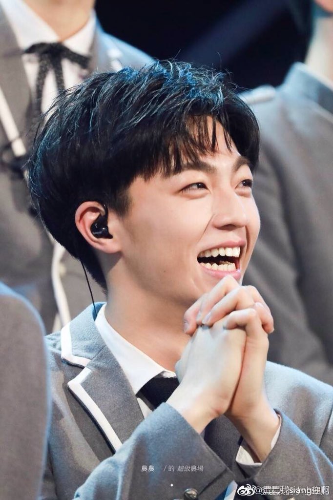 CHENLINONG_TH's tweet photo. [180406] CHENLINONG💕🍓🍫

เฉินลี่หนงวงNINE PERCENTกับรอยยิ้มที่ละลายโลกของเขา😍😆

#หน่งหนง #หนงหนง  #陈立农 #เฉินลี่หนง #ChenLinong #NongNong #IDOLPRODUCER https://t.co/3YTiKHMvmP
