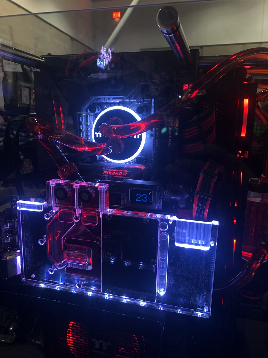 Thermaltake_na's tweet image. Cool all Your Life! #PaxEast2018 #Thermaltake