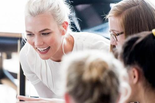 ohErica's tweet photo. Model and Entrepreneur Karlie Kloss Shares The Importance of Always Learning https://t.co/06TCqzHCXh https://t.co/pwXGKvRQHP