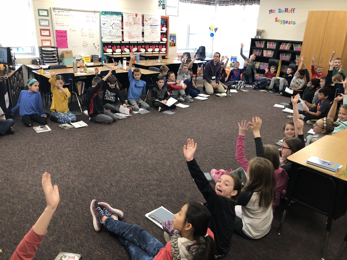 TPSmeredith's tweet photo. Raise your hand if you would like to share the truth that feel most proud of? #hardwork #creativity #playwithwords #collaboration #meaningfulmessages @MrBDeHoff https://t.co/B52ZNPTbzu