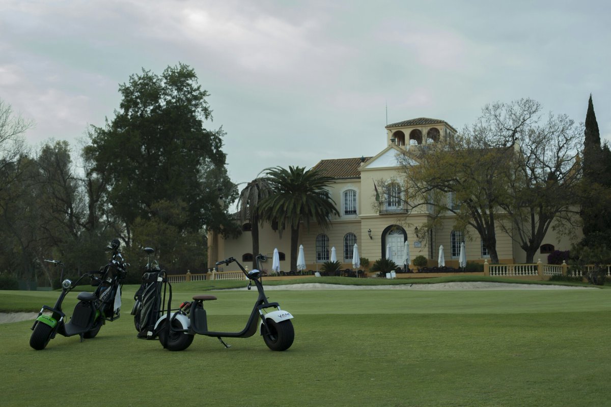 VamstoreSpain's tweet photo. Presentamos las nuevas VAMbike GOLF en el @OpenEspana2018 ¡ @rfegolf @europeantour @cngolfmadrid @elopendetodos #golf #RoadToOpen #golflife #GolfChannel https://t.co/WwkdZV2K1Q