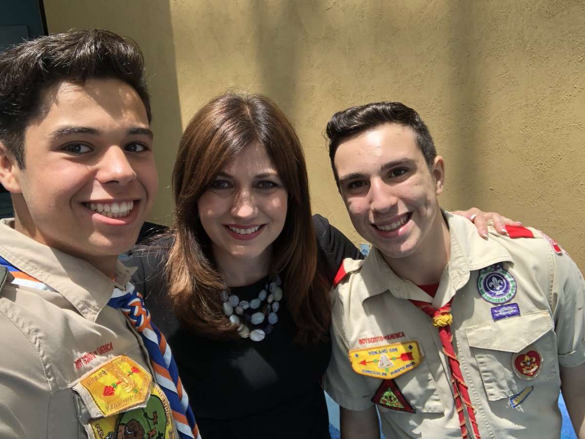 adamonzon's tweet image. Saludos a TODOS los estudiantes de escuela superior auspiciados por Instituto Ingenieros Civiles Puerto Rico que disfrutamos hoy en Mega Viernes Civil. ¡Wepa! #mvc2018