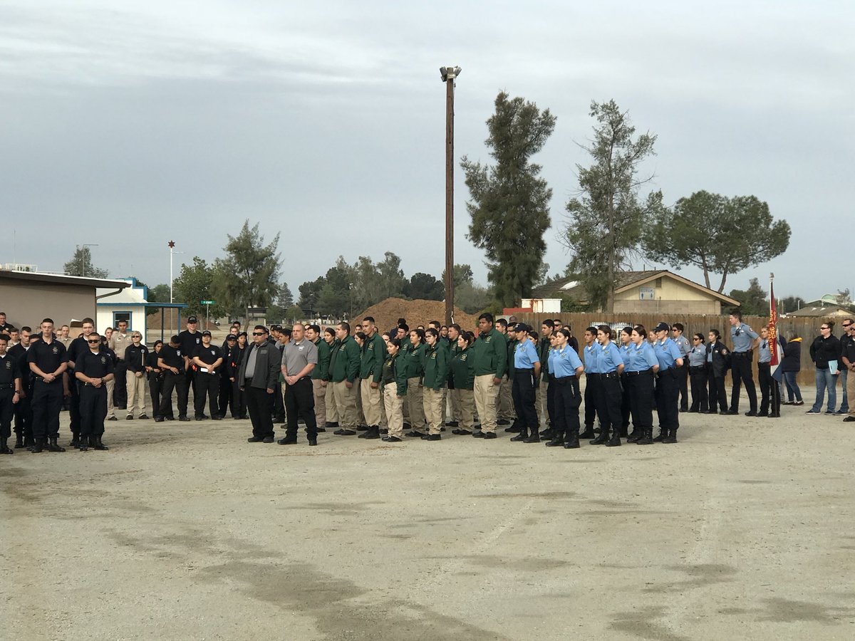ClovisPolice_CA's tweet photo. CPD Explorer #Post355 is in Tulare this weekend competing against other Posts from all over CA at the 2018 Central Valley Law Enforcement Explorer Competition! They are competing in scenarios such as CSI, domestic violence, traffic stop, obstacle course, & more! #PoliceExplorer https://t.co/YSrfczCmxa