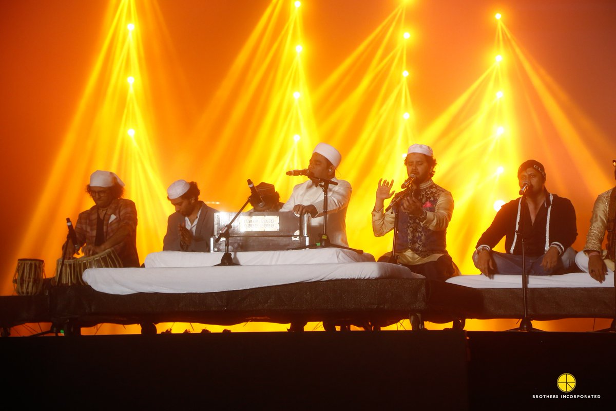 Bros_Incorp's tweet photo. #JavedAli next to #ARRahman taking us on a trip that we almost never came back! Are you with us in THAT moment??? #BrothersIncop #Dubai #DilseDubai #Music #Sufi #qawwali #culture #art https://t.co/Sxy3fWkaC9