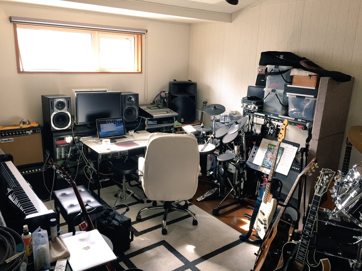 桑原康輔 Kuwa Cchi Twitterren 最近まで実家の音楽部屋 父の部屋 にこもって制作などの仕事をしつつ 久しぶりに数日函館に帰っていました 桑原康輔 Kuwa Cchi Twitterren 最近まで実家の音楽部屋 父の部屋 にこもって制作などの仕事をしつつ 久しぶりに数日函館に帰っていました