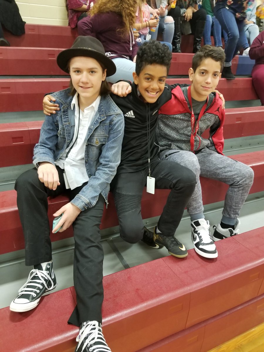 CoachMrLopez's tweet photo. Amigos and having a great time. #JMABioSMART #WPSProud https://t.co/sd7jE85Qo4