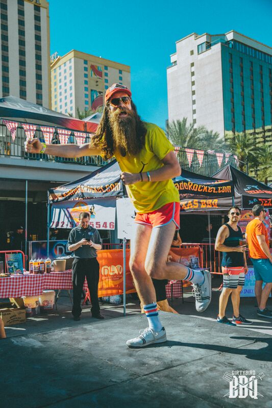 Dirtybird's tweet photo. Run Forest! BBQ is around the corner!
Tix: https://t.co/2THyLwM21D 

#dirtybirdbbq #weloveourfans #labbq #baybbq #atxbbq 
Photo Cred: @ginajoy https://t.co/LqJuO4ffRe
