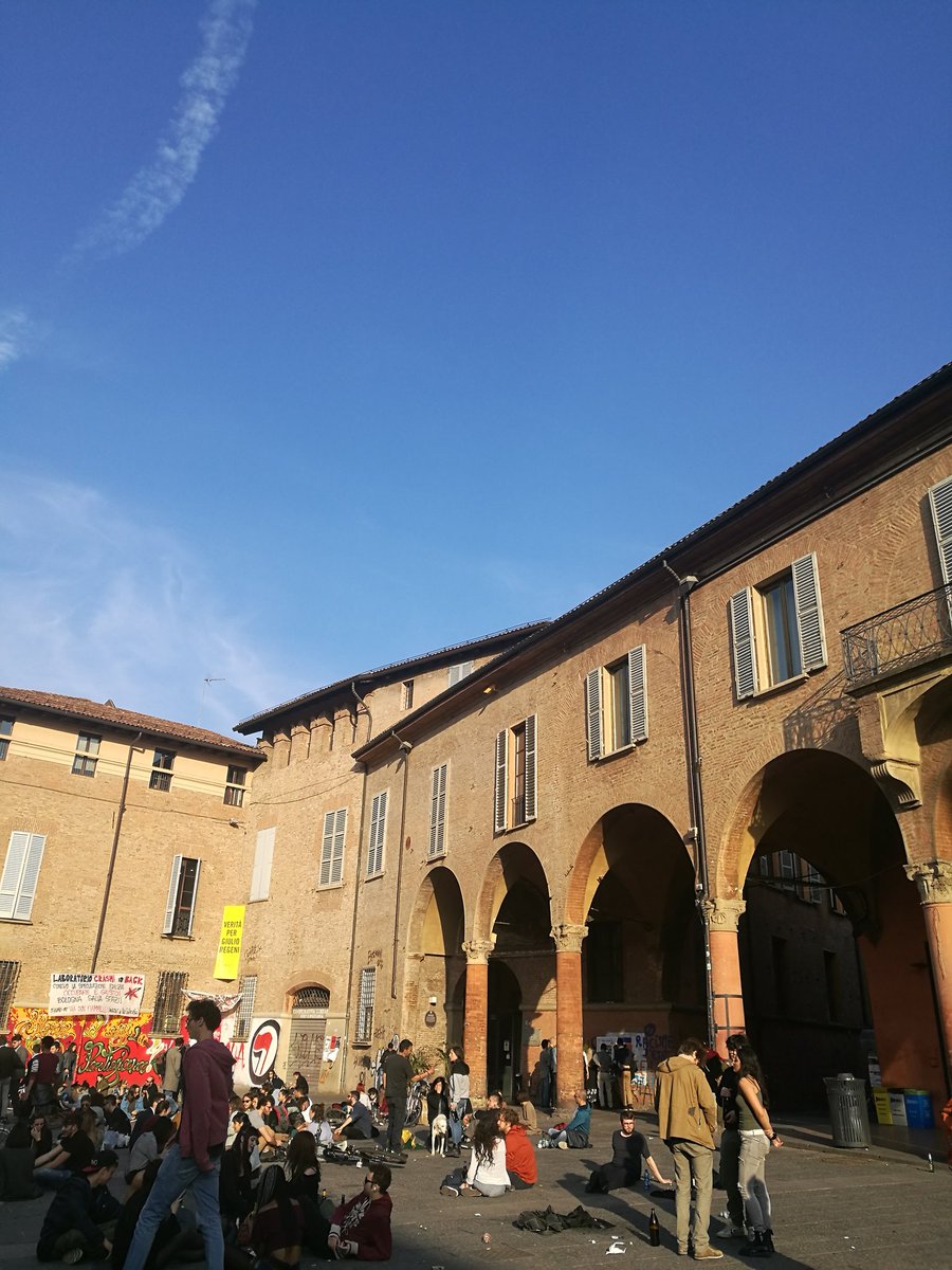 dannymccubbin's tweet photo. Honoured to be speaking @scuderiacoolab tonight on how food can connect us all no matter what our background 🙏🍽💟 Thank you @saroversi for the invitation ~ your passion &amp; drive for food education is inspiring 🌍 #foodinpro #fiac #figm18 #bologna #italy https://t.co/Adi1oyifnW