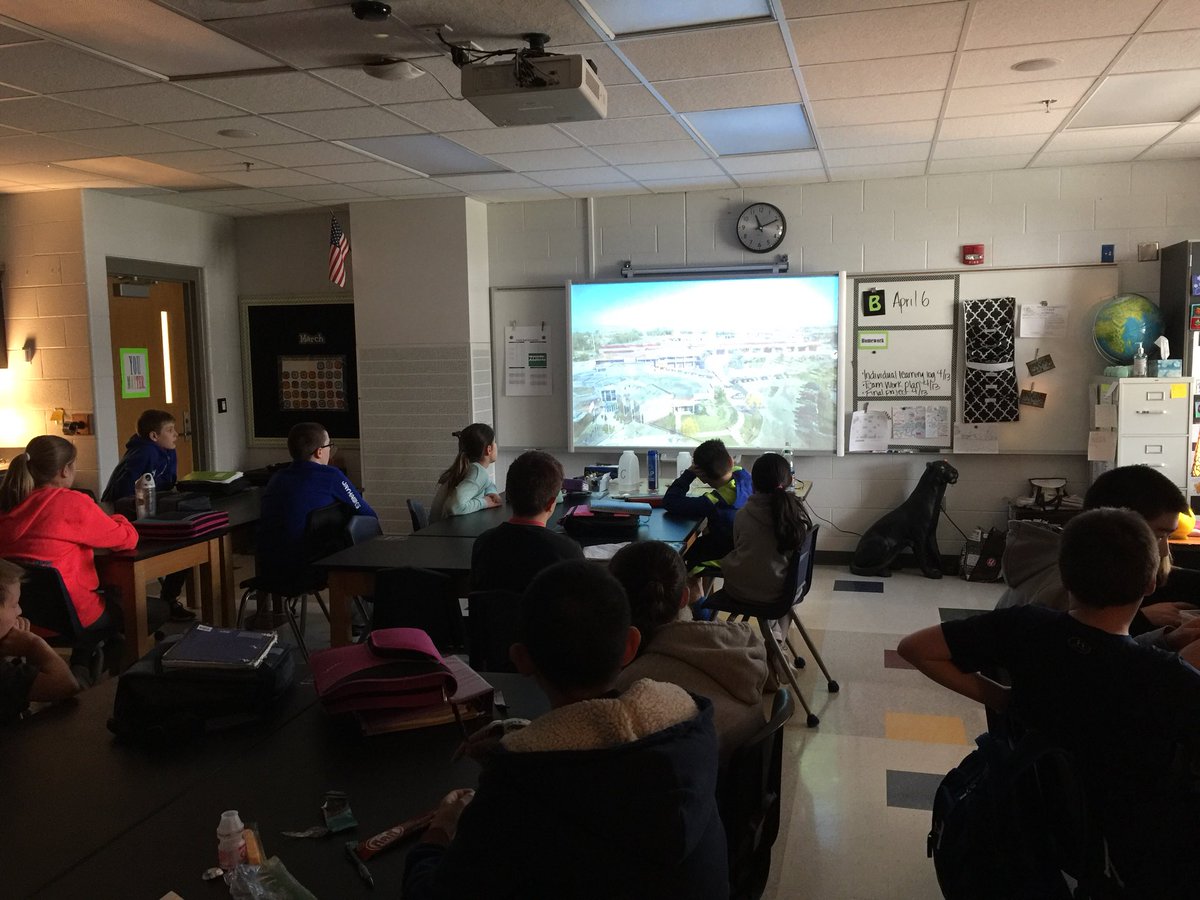 dakendall1's tweet photo. Teaching 6th grade students about the water purification process at Water One.  Drink Tap Water- it taste good and is good for you! https://t.co/HnWwJX3XzK