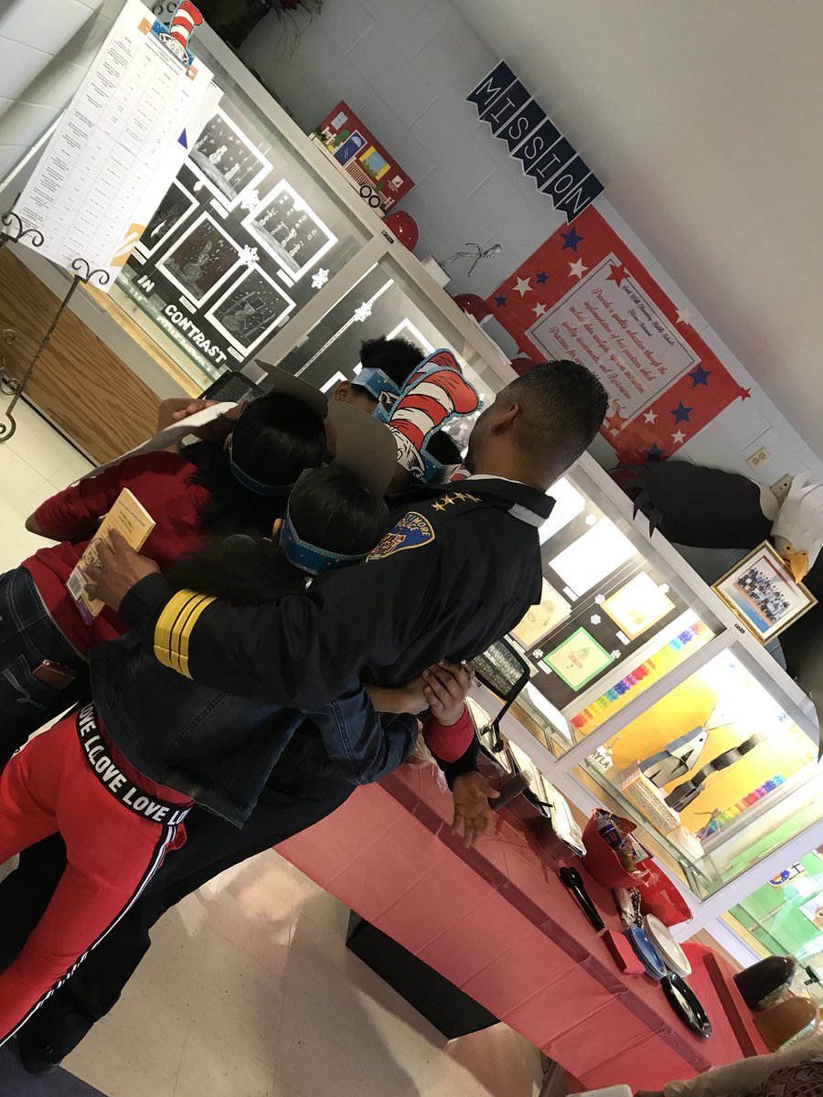 Lots of fun at Leith Walk Elementary School for Read Across America Day!! Even met Thing 1 and Thing 2!! <a href="/BaltimorePolice/">Baltimore Police</a>