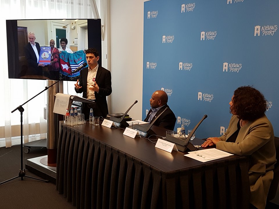 FreeWestPapua's tweet photo. Huge respects to @alexsobel MP for all his ongoing support for #WestPapua, including yesterday in the Netherlands, representing #IPWP and the UK's APPG on West Papua. Support from around the world for a #FreeWestPapua is growing every day! #LetWestPapuaVote https://t.co/WX6dvvQ88Q