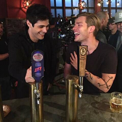 deliriousentity's tweet photo. Parabachats. @domsherwood90 https://t.co/NEsuYVIqXz